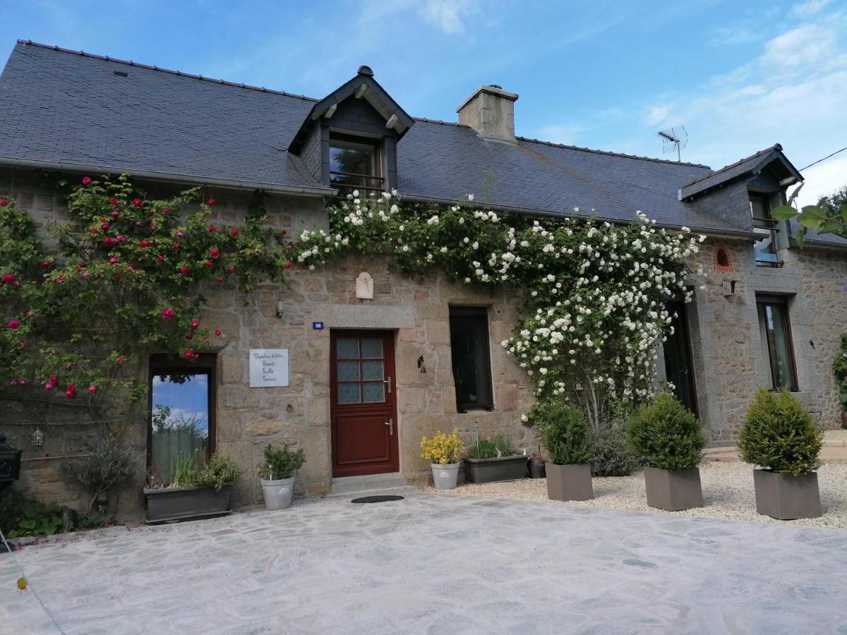Pierre-Feuille-Ciseaux Hotel Parigné Exterior foto